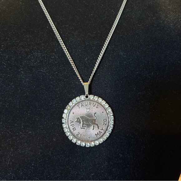 Source Unknown Jewelry - Vintage Taurus “Disco Era”Silver Tone & Rhinestone Necklace